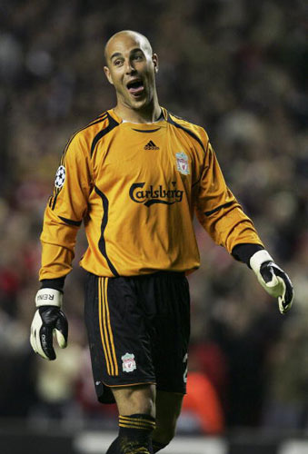 哈里·凯恩替补出场打入帽子戏法，五星拜仁轻松战胜斯图加特