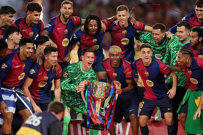 足球国足训练营加入体能测试项目