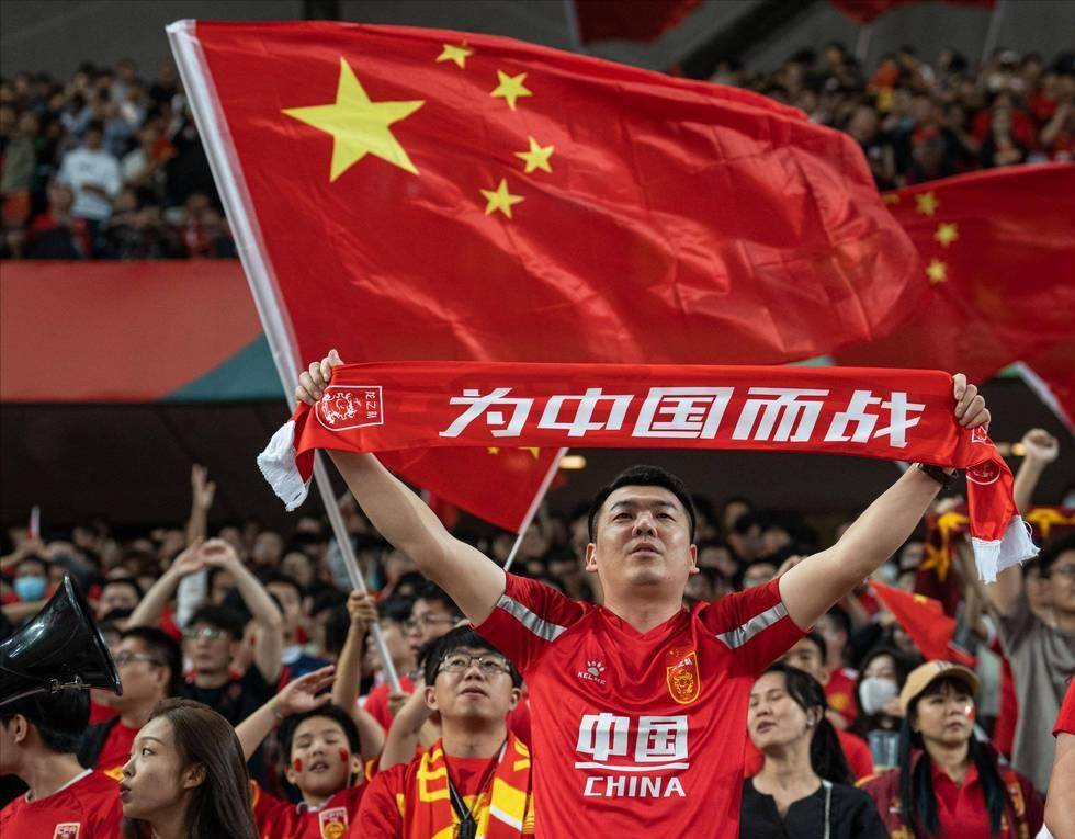 英超前瞻：狼队开局14轮不胜沦为鱼腩，曼联冲击欧战区