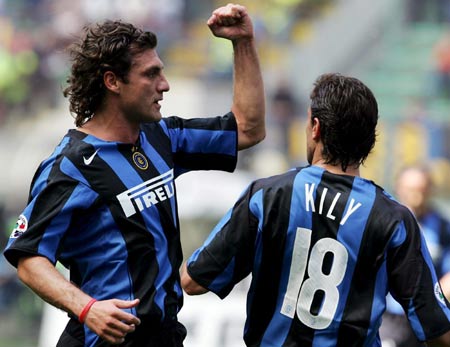 米体：安古伊萨将伤缺三到四个月，那不勒斯中场人手更显紧张