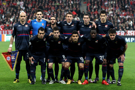 1、据《图片报》消息，沙尔克希望在一月份引进一名...（图片报：沙尔克计划在一月份引进一名...）