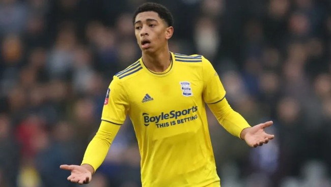 官方：2025赛季中国足球职业联赛颁奖会将于12月12日晚举行（官宣：2025赛季中国足球职业联赛颁奖典礼定档12月12日晚）