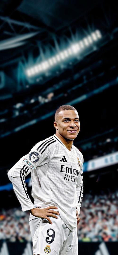 记者：多纳鲁马经纪人下周中会见巴黎高层，了解续约可能性