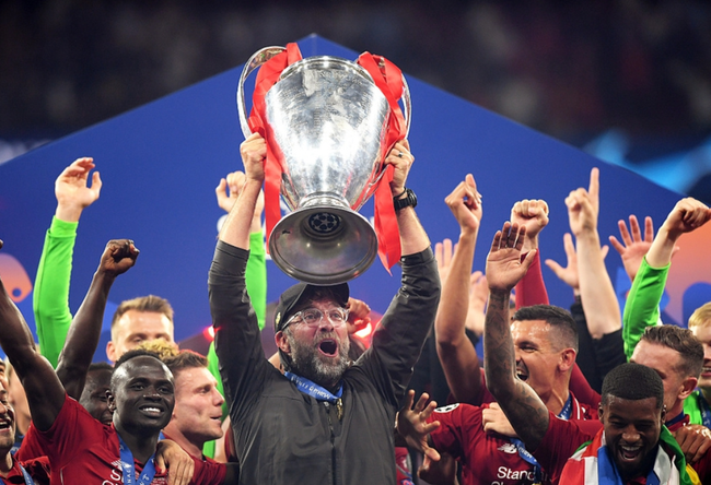 记者：新国足将在来年1月集训，多数30岁以上球员或淡出（新国足明年1月集训启动，30岁以上球员或将逐步淡出）