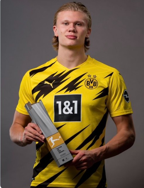 西甲战报：杜罗倒钩破门，瓦伦西亚1-0莱万特（西甲快讯：杜罗倒钩建功，瓦伦西亚1-0力克莱万特）