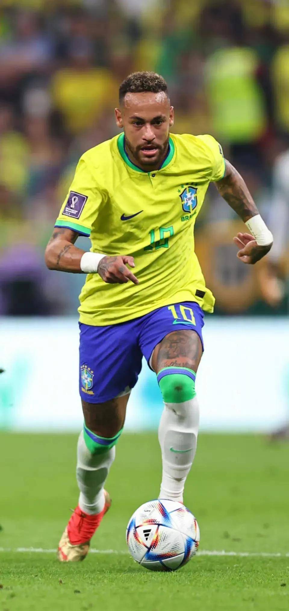 B费：对阵爱尔兰那场比赛我不在，但如果我在也会被批评